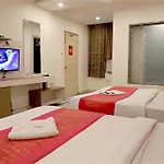Hotel Nayyar Regency Near Bus Stand