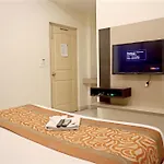 Hotel Nayyar Regency Near Bus Stand