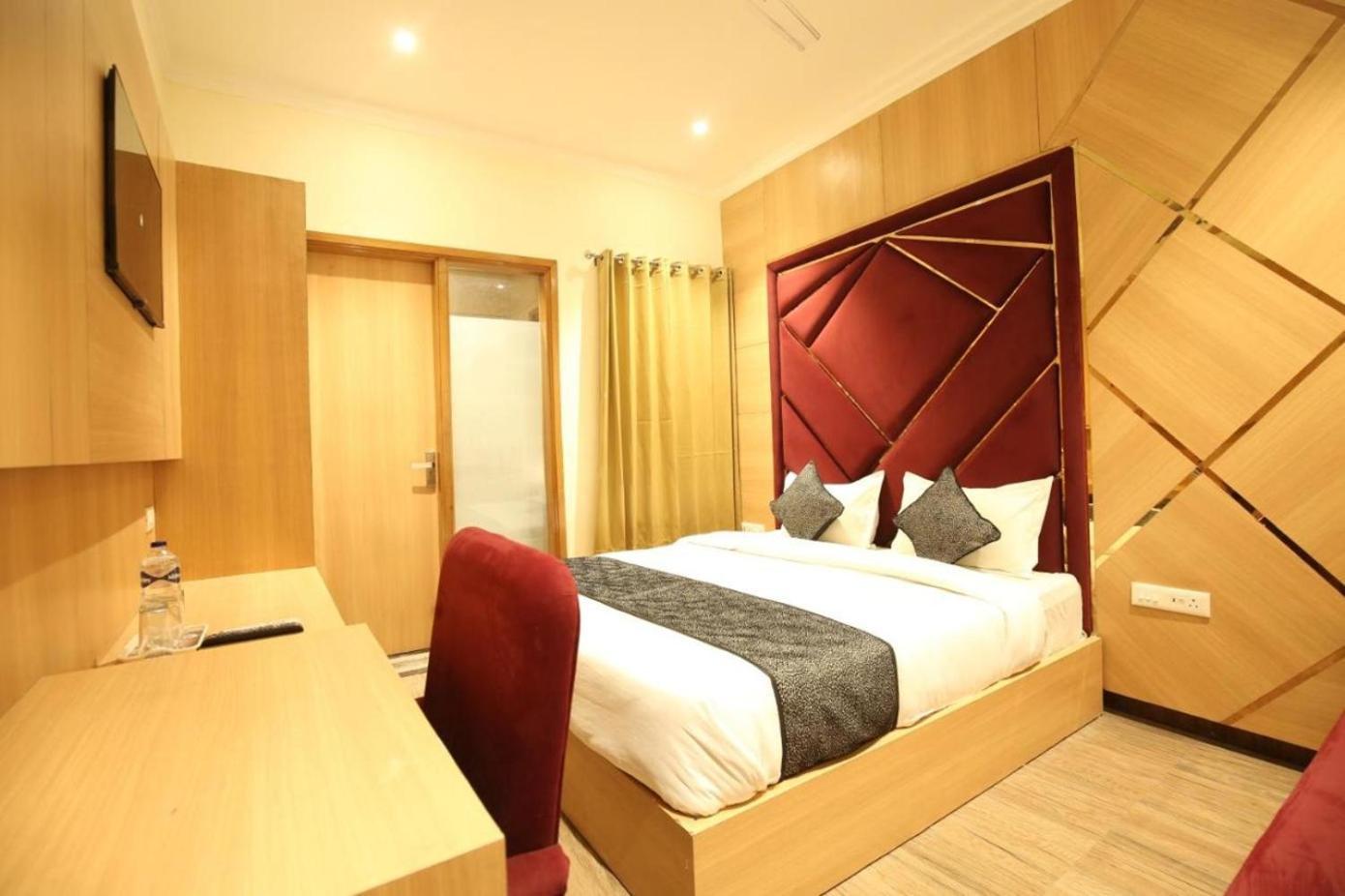 Nayyar Regency Near Bus Stand Hotel Amritsar
