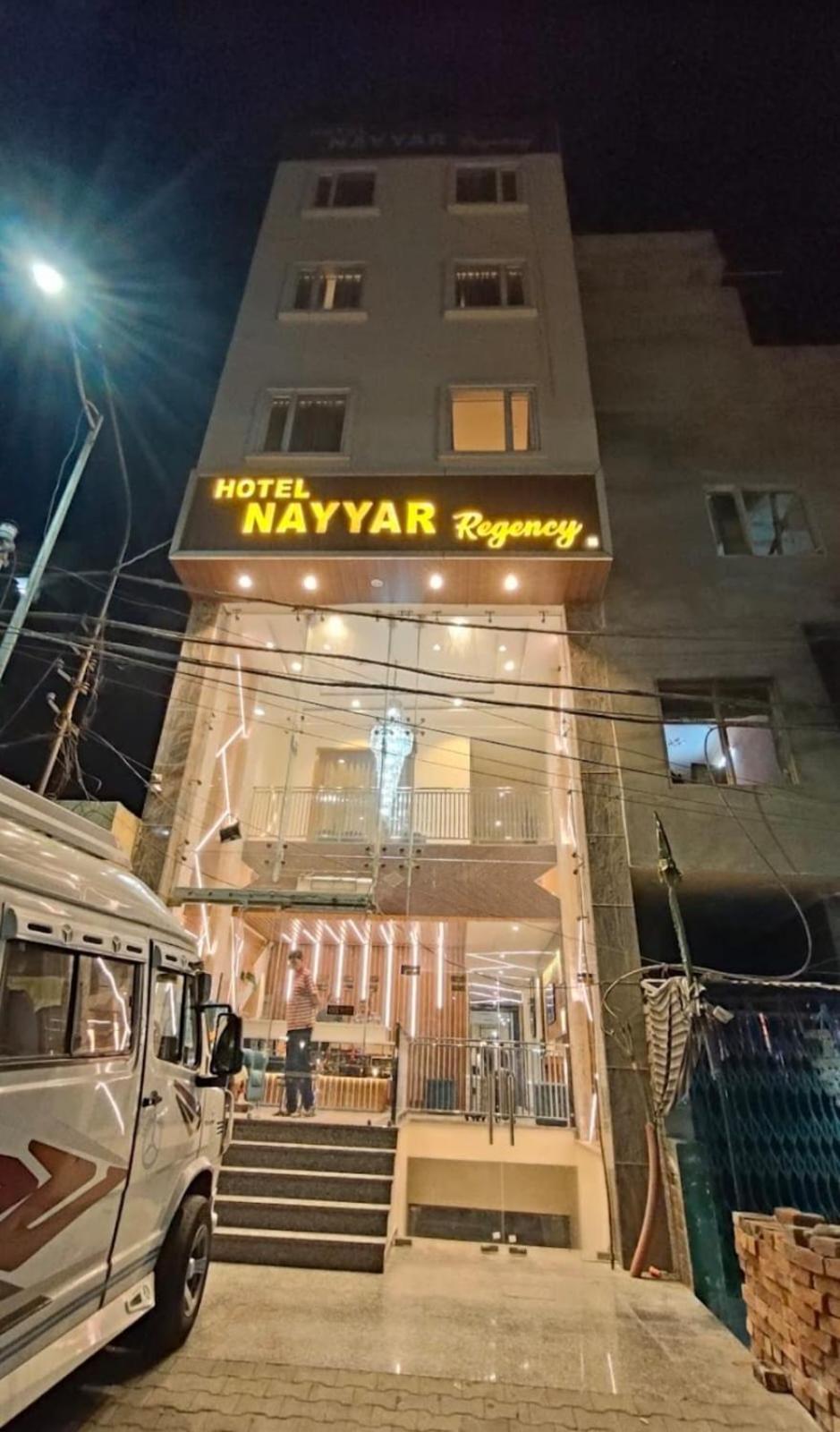 Hotel Nayyar Regency Near Bus Stand 3*
